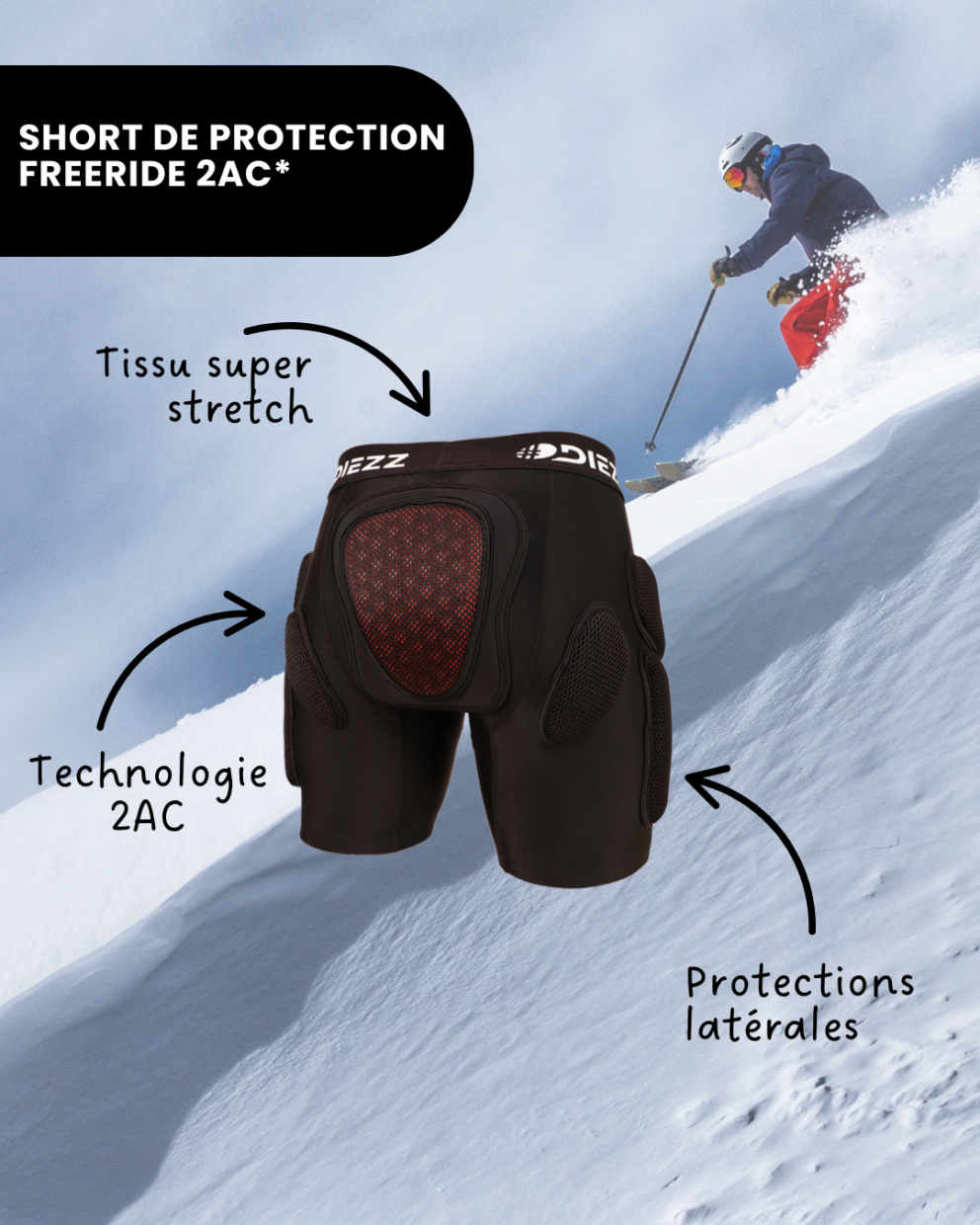 Short de protection Diezz Freeride 2AC posé sur une pente enneigée, avec annotations montrant le tissu super stretch, la technologie 2AC et les protections latérales, tandis qu’un skieur descend en arrière-plan.
